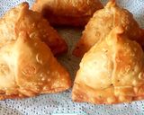 A picture of step 7 of Aloo Matar Samosa.