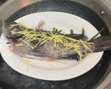 Foto langkah ke 2 dari resep Steam Tung Sing Fish.