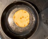 Foto langkah ke 7 dari resep Basil Pancakes.
