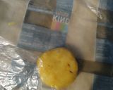 A picture of step 4 of Potato papad.