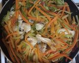 Foto del paso 3 de la receta: Pollo con vegetales