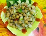 A picture of step 4 of Chick peas salad.
