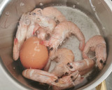 Foto del paso 1 de la receta: Ensaladilla de mar con Mahonesa escabechada