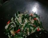 Foto langkah ke 3 dari resep Tumis Toge Kacang Panjang.