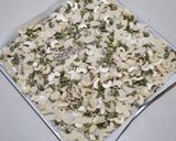 Foto langkah ke 2 dari resep Florentine Cookies.