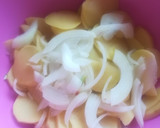Foto del paso 1 de la receta: Guarnición de patatas y calabacín