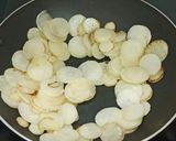 A picture of step 1 of முள்ளங்கி சட்னி.