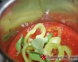 A picture of step 2 of Easy tomato sauce.