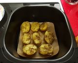 Foto del paso 4 de la receta: Chuletas de Sajonia con queso Brie y patatas especiadas