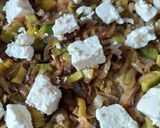 Une image de l'étape 4 de Tarte poireau-oignon-feta.