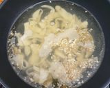 Foto langkah ke 3 dari resep Sujebi (Hand-torn Noodle Soup).