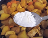 Foto del paso 6 de la receta: Manzana 🍎 y pollo al curry 🐔🥕🍇