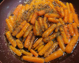 Foto del paso 6 de la receta: Zanahorias baby glaseadas con miel y tomillo