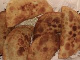 Empanadas de cesina o carne de res vacuna resecada en el sol