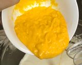 A picture of step 6 of Eggless Mango Cheesecake.