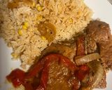 Foto del paso 7 de la receta: ✨Chuletas a mi manera 🥩😋 Arroz con maíz y tostones
