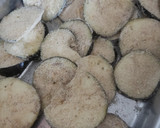 Foto del paso 3 de la receta: Chips de berenjena fritas