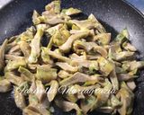 Foto del passaggio 5 della ricetta Caponata di carciofi alla Siciliana 👩‍🍳