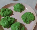 Foto langkah ke 3 dari resep Roti Kukus Pandan.