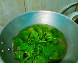 Foto langkah ke 1 dari resep Tumis Bayam Minyak Wijen.