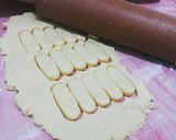 Foto langkah ke 4 dari resep Kastengel Keju super ngejuu.. (tanpa telur).
