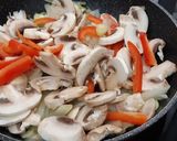 Foto del paso 3 de la receta: Verduras picantes y chuleta de Sajonia sabor Cookpad