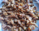 A picture of step 2 of Dried  Figs  Dates  and Nuts Roll.
