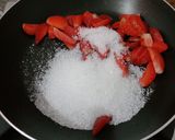 Foto langkah ke 1 dari resep Korean fresh strawberry milk.