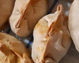 Foto del paso 9 de la receta: Empanadas de pollo al horno 🥟🐔