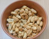 A picture of step 6 of 🌶️ Lemon Pepper Roasted Peanuts 🥜🍋.