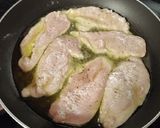 Foto del paso 2 de la receta: Pechuga de pollo con pimientos del piquillo