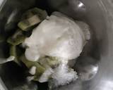 Kiwi smoothie recipe step 2 photo
