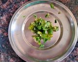 A picture of step 1 of Healthy hung curd dip.