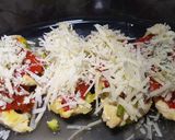 Foto del paso 3 de la receta: Pizza de pollo con 2 quesos!