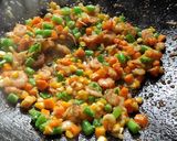 Foto langkah ke 3 dari resep Nasi Goreng Hongkong.