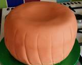 Vickys Halloween Pumpkin Piñata Cake, Decorating Idea recipe step 12 photo
