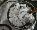 A picture of step 2 of Crunchy Sweet Balls.
