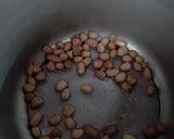 A picture of step 2 of Samak rice.