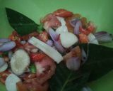 Foto langkah ke 2 dari resep Pepes peda daun mengkudu.