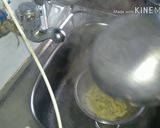 A picture of step 2 of Pasta Payasam.