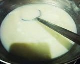 A picture of step 1 of Orange kheer.