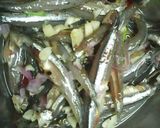 Hình bước làm 2 của món Cá cơm kho khô