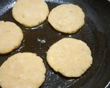 आलू टिक्की चाट (Aloo tikki chaat recipe in Hindi) रेसिपी चरण 5 फोटो