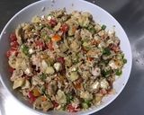Une image de l'étape 13 de Salade de riz au thon, légumes et feta sauce truffée.