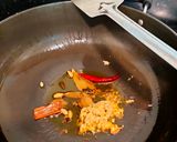 আলু দিয়ে চিকেনের ঝোল (Alu diye chicken jhol recipe in Bengali) রেসিপি ধাপ - 3 ছবি