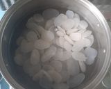 Foto langkah ke 5 dari resep Es Blewah Rumput Laut Campur.