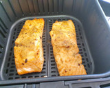 Foto del paso 2 de la receta: Salmón en freidora de aire Cosori, agridulce con brotes de wasabi