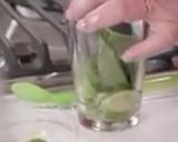 A picture of step 1 of Sparking and refreshing mint and lime drink🍸🍸🍸🍸🍸.