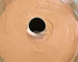 Foto langkah ke 5 dari resep Strawberry Chiffon Cake.