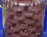 Foto langkah ke 5 dari resep Thumprint cookies choco mede.
